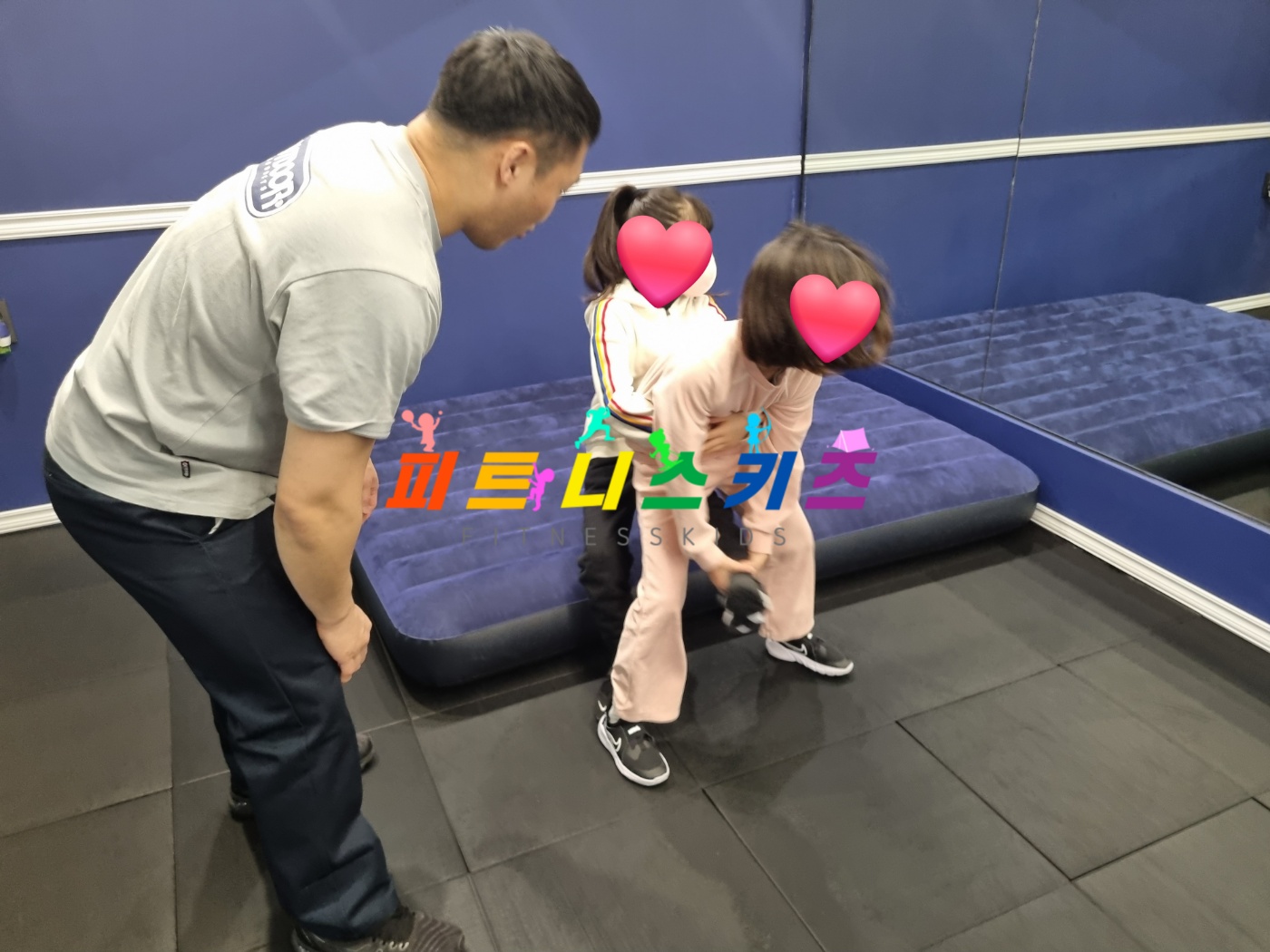 99074d63abb8319ed62cda3e592f833c_1768977612_4166.jpg